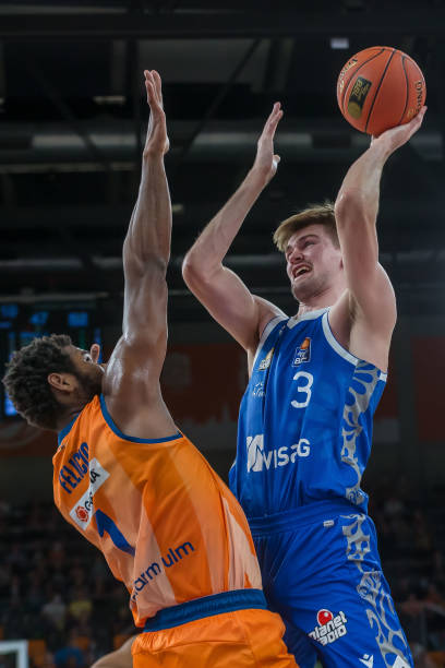 面临着较大 面临着较大